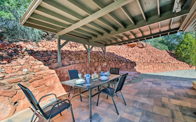 Sedona Stardust Hideaway' w/ Patio & Mtn Views!
