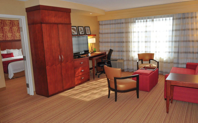 Courtyard by Marriott Dunn Loring Fairfax