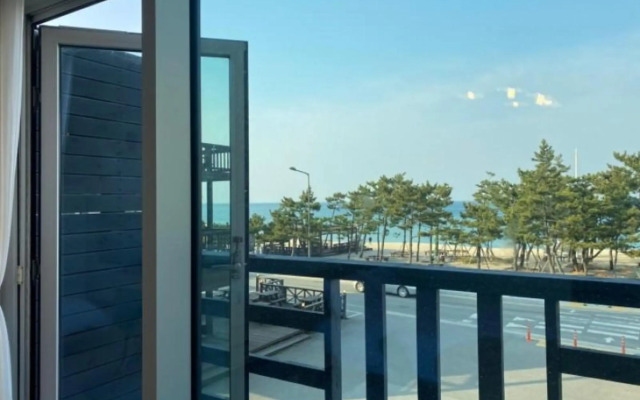 Gangneung Big Island Pension
