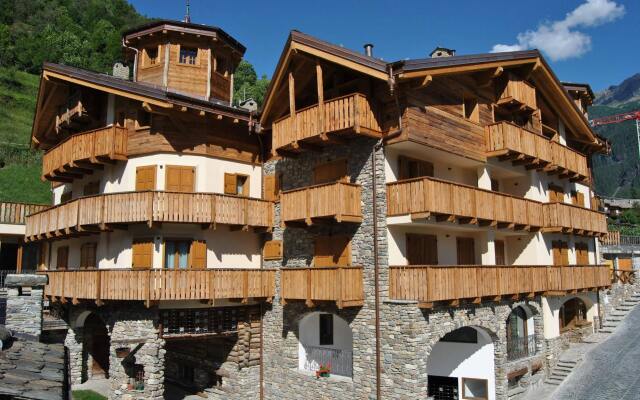Отель Casa Vacanza La Rocca Киеза-ин-Вальмаленко вид на фасад