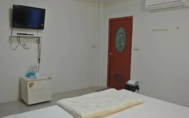 Goodview Nangrong Guesthouse
