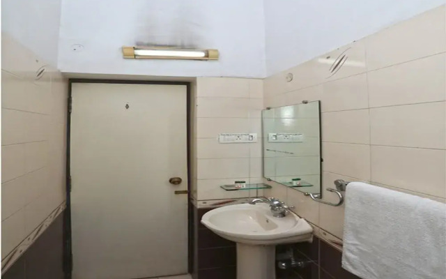 Neeranand Regency - A Pure Vegetarian Boutique Hotel