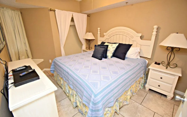 Tropic Isles 703 by RedAwning