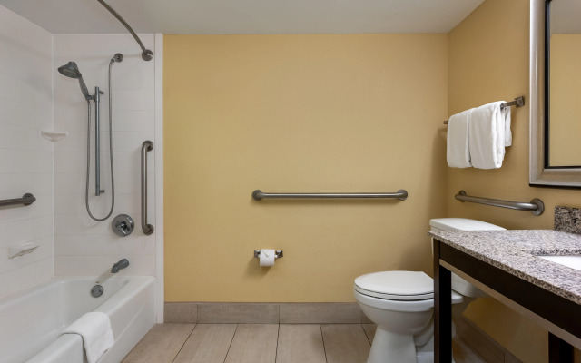 Holiday Inn Express Tallahassee - I-10 E by IHG