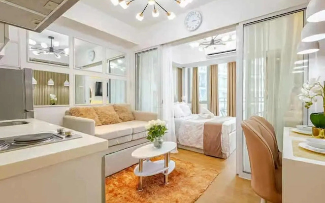 Dessa'sCrib Apartment by Azure 1BR
