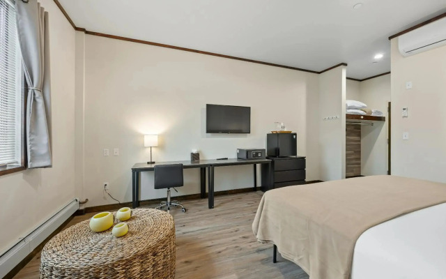 Highbridge Hotel