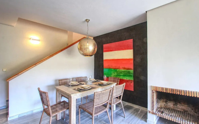 1152 Beachfront 2 Family Apartments 6 Bedr. Sleeps 15