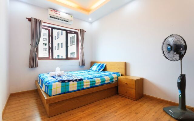 Апартаменты My Duc Deluxe Apartment вид на фасад