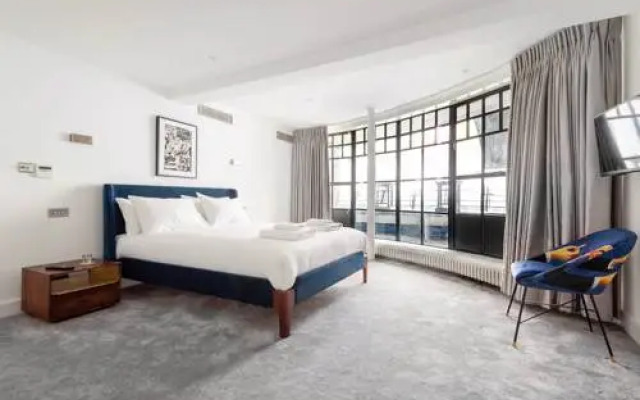 Leicester Square 3Br Penthouse W/ Terrace & Lift