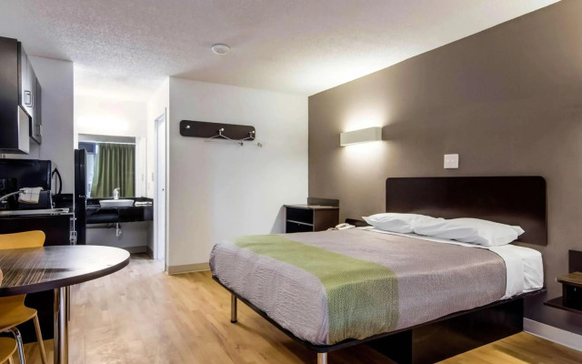 Studio 6 Extended Stay - Lagrange, GA