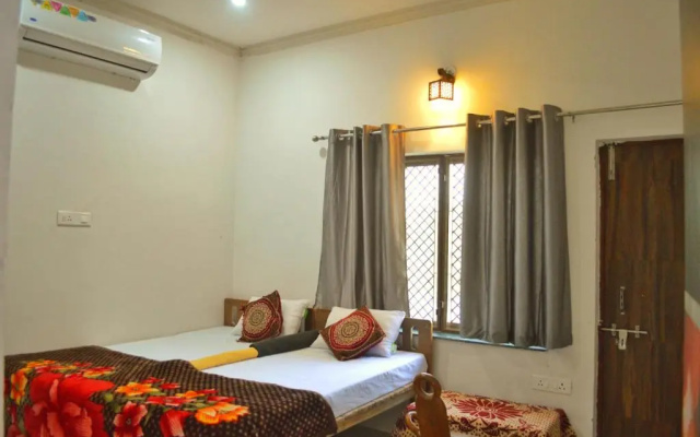 Anukampa paying guest house