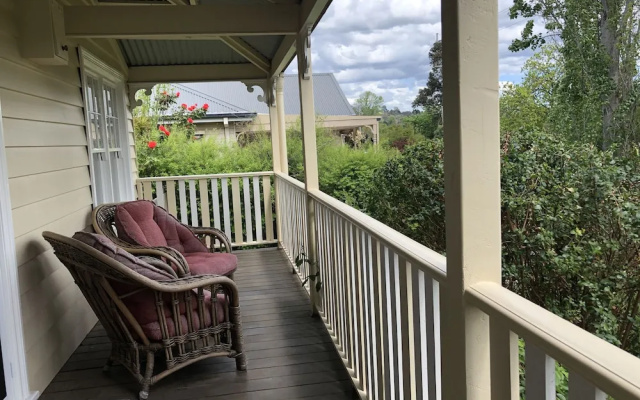 Brentwood Cottage