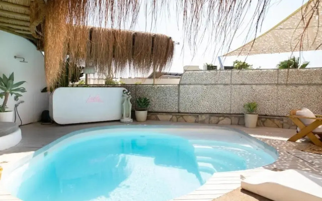 Bodrumda Deniz Manzaralı 3 Odalı Villa