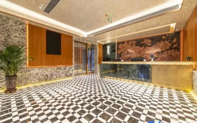 Baihe International Hotel (Weifang Fuhua Exhibition Center Good Plaza)