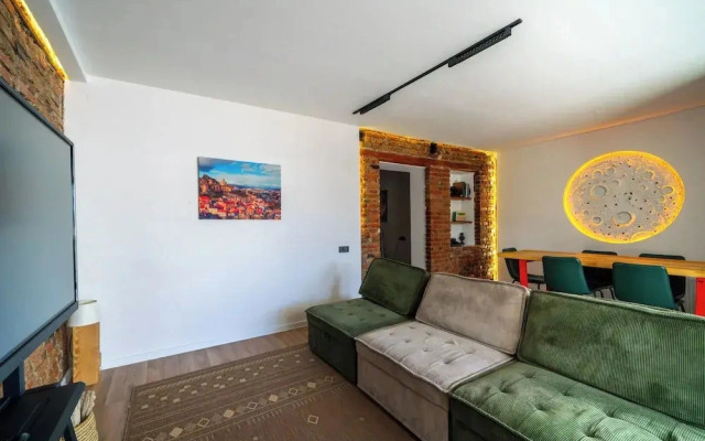 Niabi 3BDR Villa with pool
