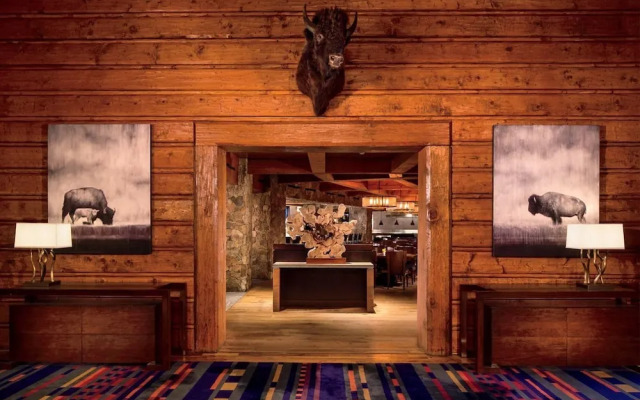 Bachelor Gulch Ritz-carlton 1 Bedroom Mountain Residence With Ski in, Ski out Access, Hot Tub, and Full Service Spa