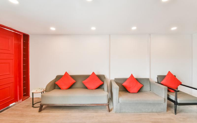 OYO Townhouse 323 Sector 9 Hiran Magri