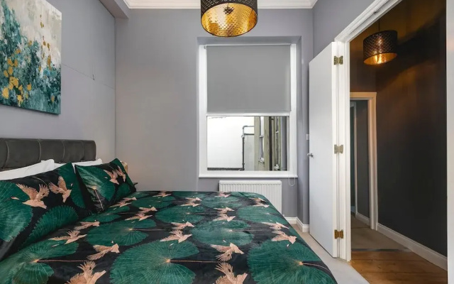 Marine Parade Sea View 2-bedroom Apartment