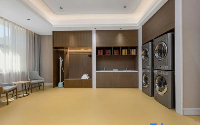 Vienna International Hotel (Jimsar Branch)
