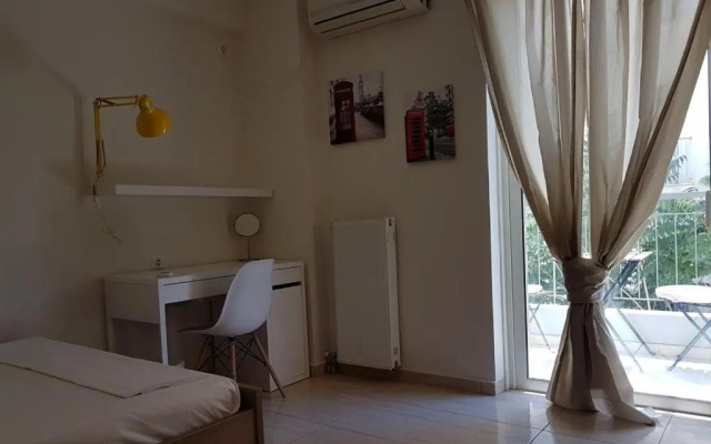 Errathens Zephyr Apartment - Athens Center, 3 Bd, 1 Bath
