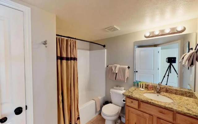 Red Cliff Condos #3E