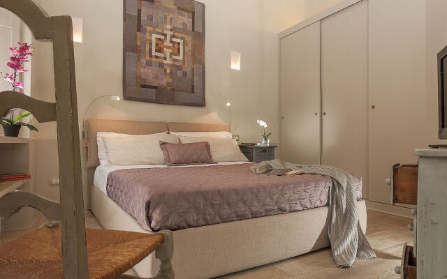 Отель Navona Suite Rome сейф в номере