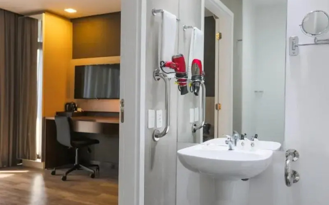 Ramada Hotel & Suites by Wyndham Osasco