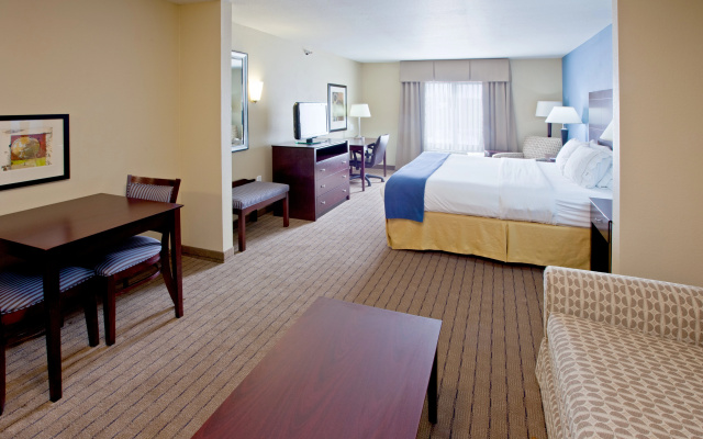 Holiday Inn Express & Suites Shelbyville Indianapolis by IHG
