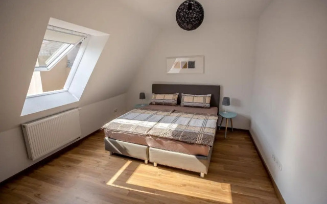 Talstation Kabine 20 / Innenstadt, 2 Schlafzimmer, Terrasse