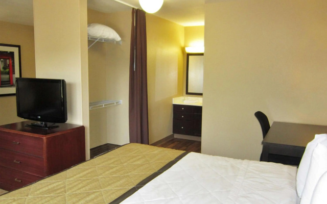 Extended Stay America Suites Atlanta Alpharetta Northpoint W