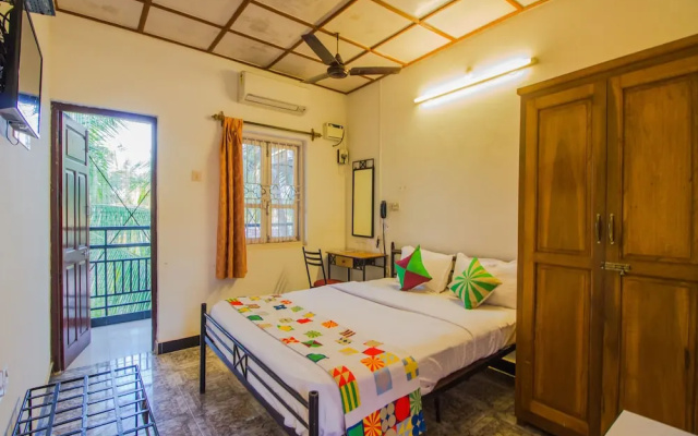 OYO 12902 Home Colourful Studio Home Candolim