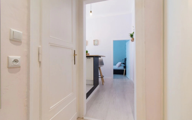 Ruzova Apartment By Easybnb