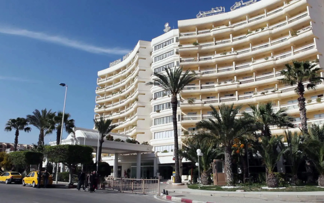 Курортный отель Riadh Palms Resort & Spa