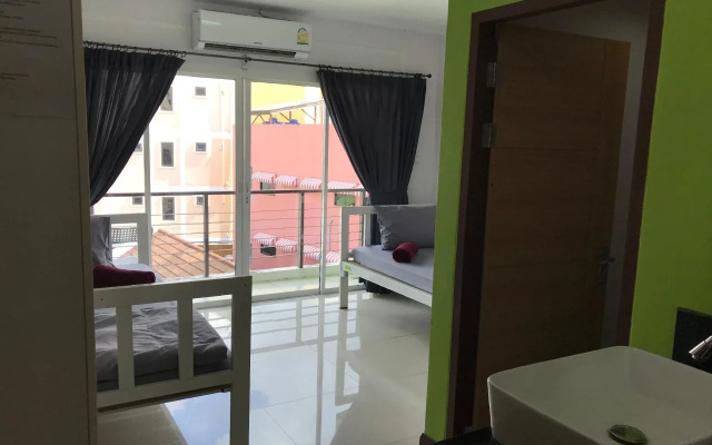 Bedbox Guesthouse & Hostel