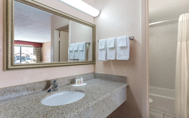 Days Inn by Wyndham Waycross