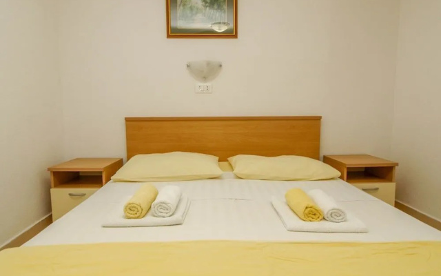 Apartments Miro