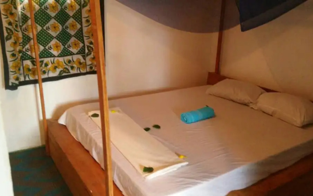Tuna Lodge