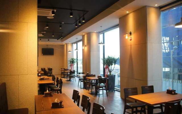 Asiad Hotel