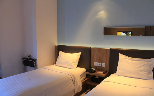 Отель Mooz Surabaya