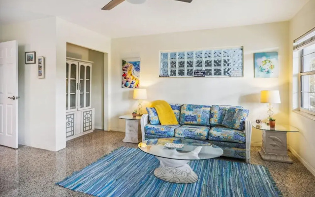 Beach Quarters #6