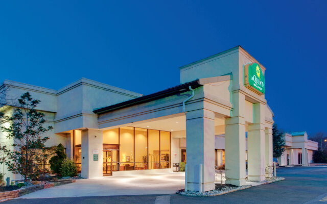 La Quinta Inn & Suites Fairfield 1