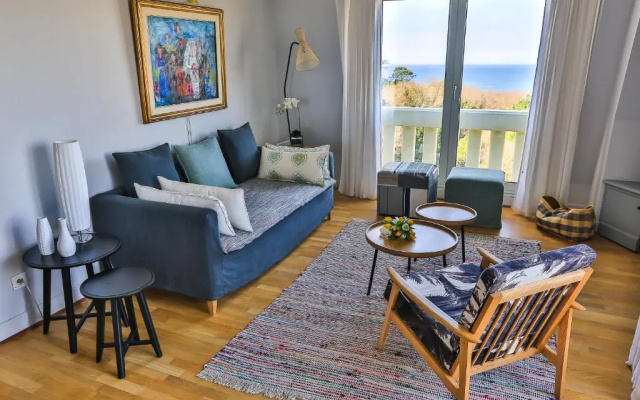 APPARTEMENT PISCINE TERRASSE 1 MIN PLAGE et GOLF