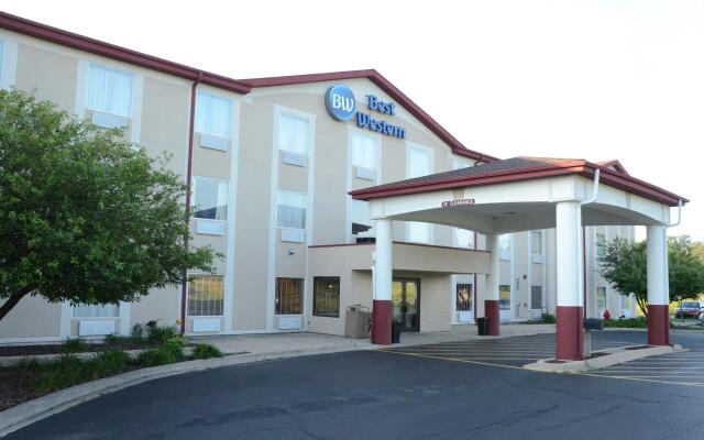 Отель Best Western Joliet Inn & Suites вид на фасад