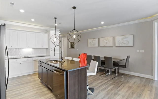 New Topsider Condo With Boat Slip