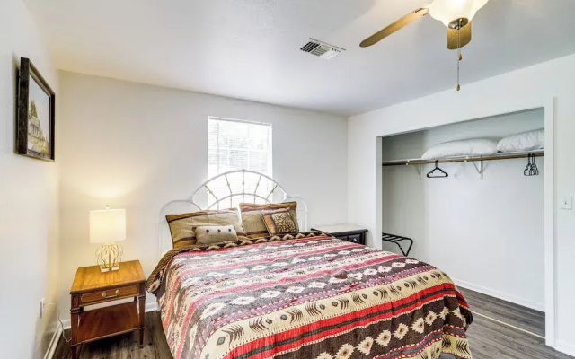 1 Mi to Downtown & Shopping: Quiet Brenham Home
