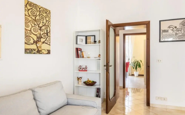 Owl Home in Noto with 2 bedrooms and 1 bathrooms