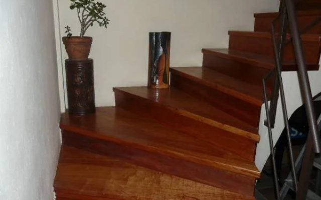 Hostal Adarnius