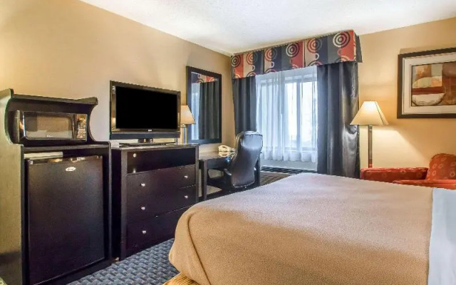 Quality Inn Hoffman Estates - Schaumburg