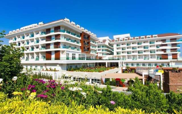 Adalya Ocean Hotel - All Inclusive вид на фасад