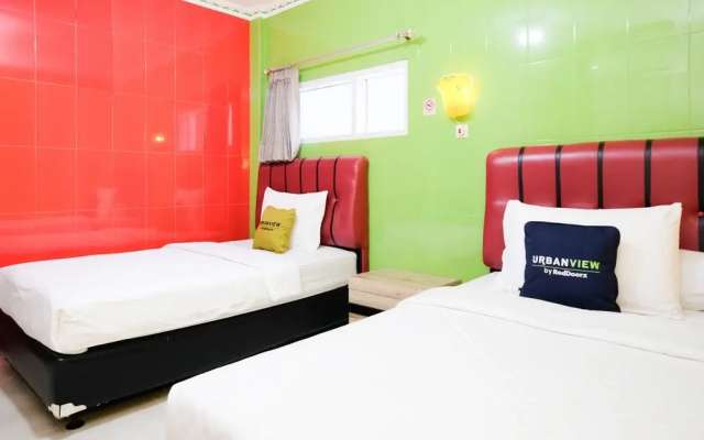 Urbanview Hotel Mawar Sharon Near Alun Alun Batu
